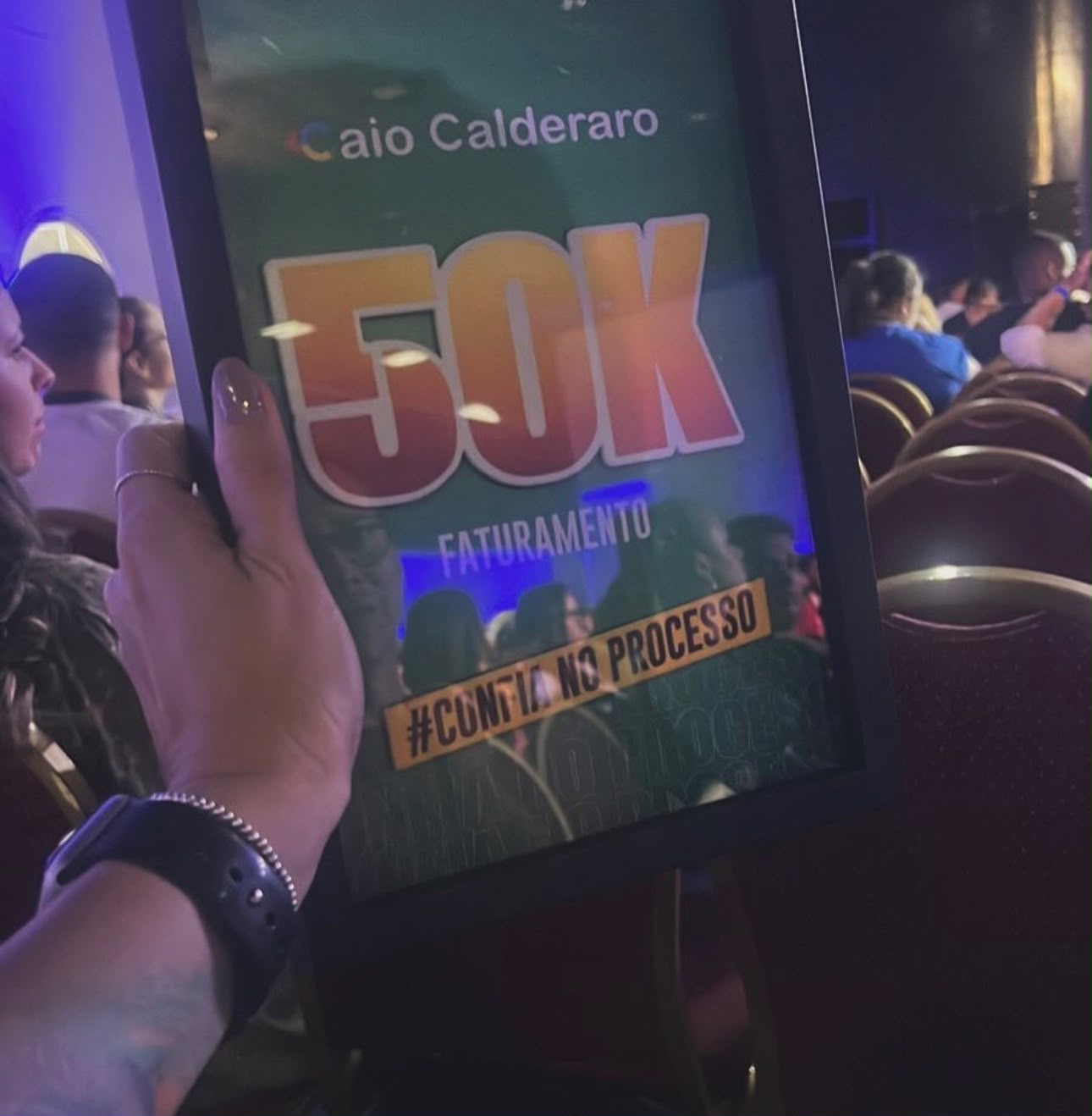 Placa de 50K de faturamento da Lidiane